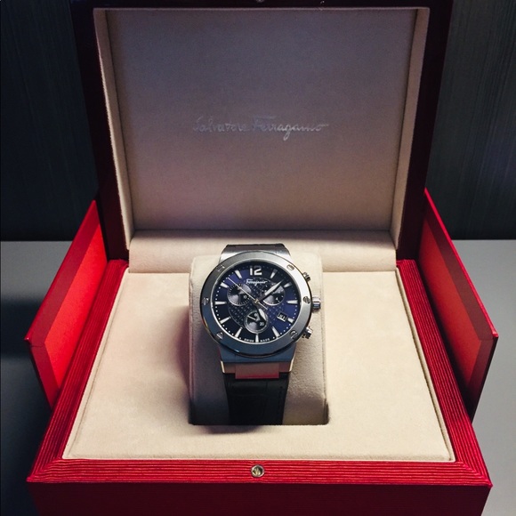 Salvatore Ferragamo Men’s Watch - Picture 2 of 4